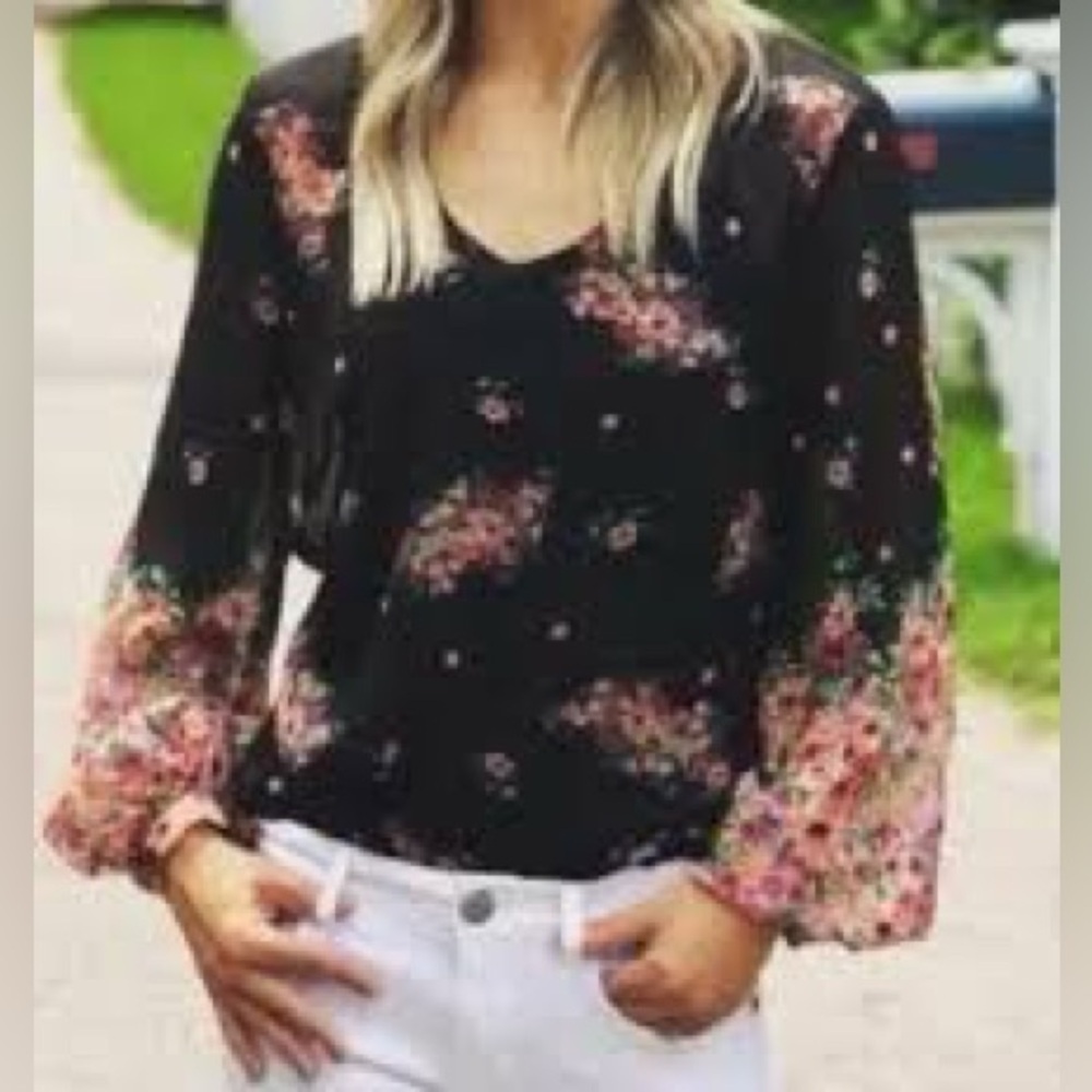 Cabi 3594 Blooming Blouse black floral sheer balloon sleeve blouse, medium.
